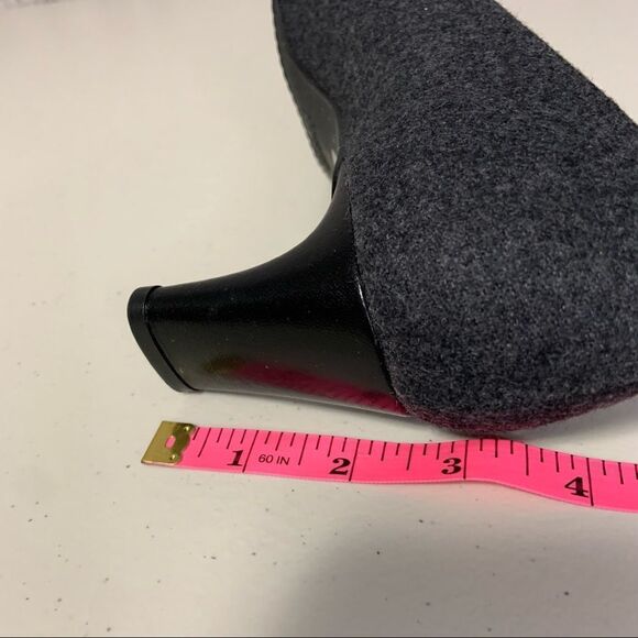 𝅺stuart Weitzman Felt Wool Heels - Picture 9 of 9